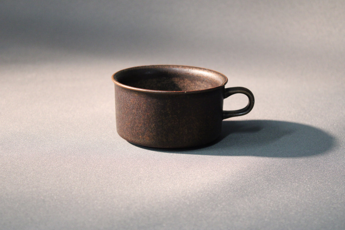 Arabia Ruska Teacup – Ulla Procopé
