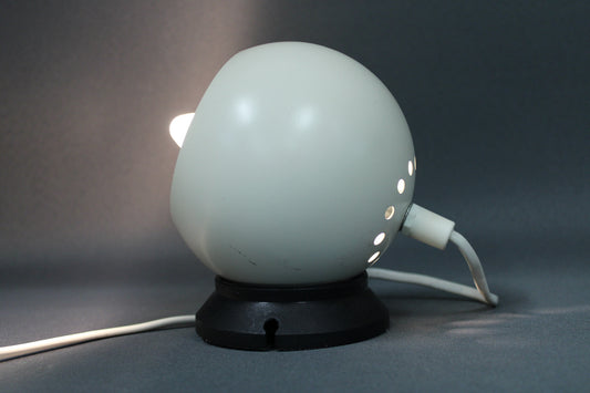 Artilux pallovalaisin, valkoinen metallivalaisin, magneettikiinnitys