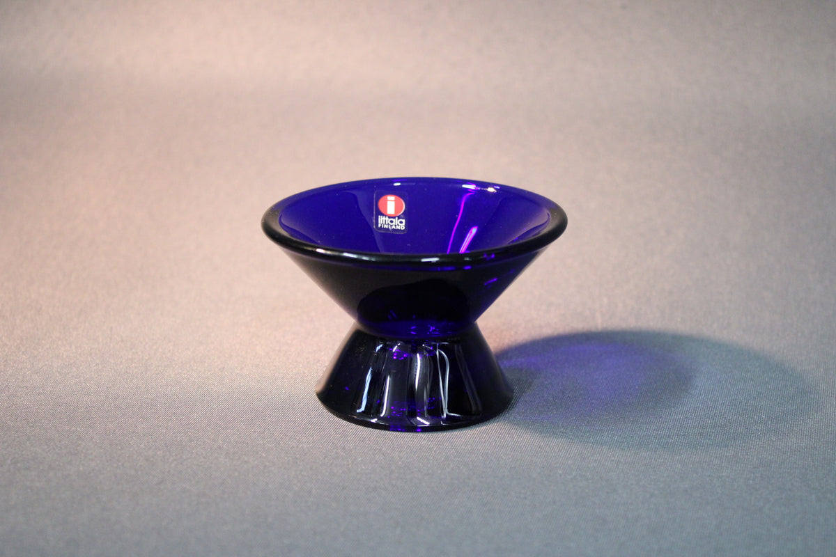 Koboltinsininen Iittala Kartio kynttilänjalka – keräilijän lasiesine