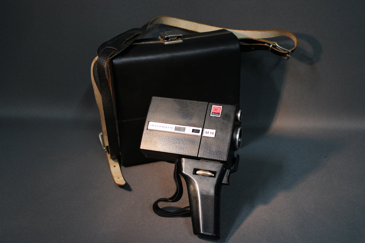 Kodak Instamatic M14 Super 8カメラ、オリジナルのケース入り